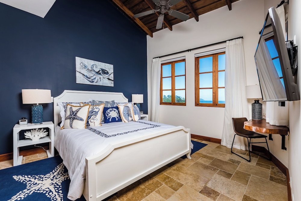 Deluxe Apartment, Multiple Beds, Balcony, Ocean View (43 Plaza Central | 3 BR | 4 BA) photo 2