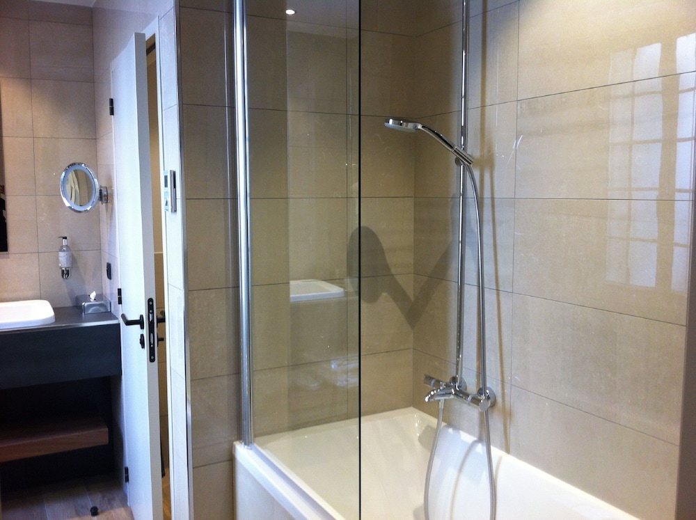 Junior Suite with Spa access - Photo 8