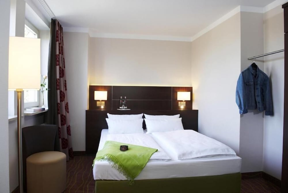 Standard Double Room - Photo 6