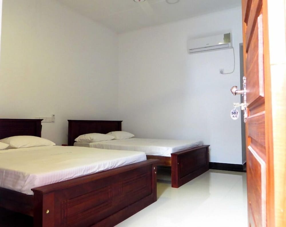 Standard Room (with AC) photo 1