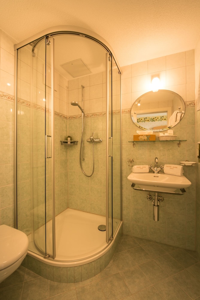 Standard Double or Twin Room, Mountain View photo 3