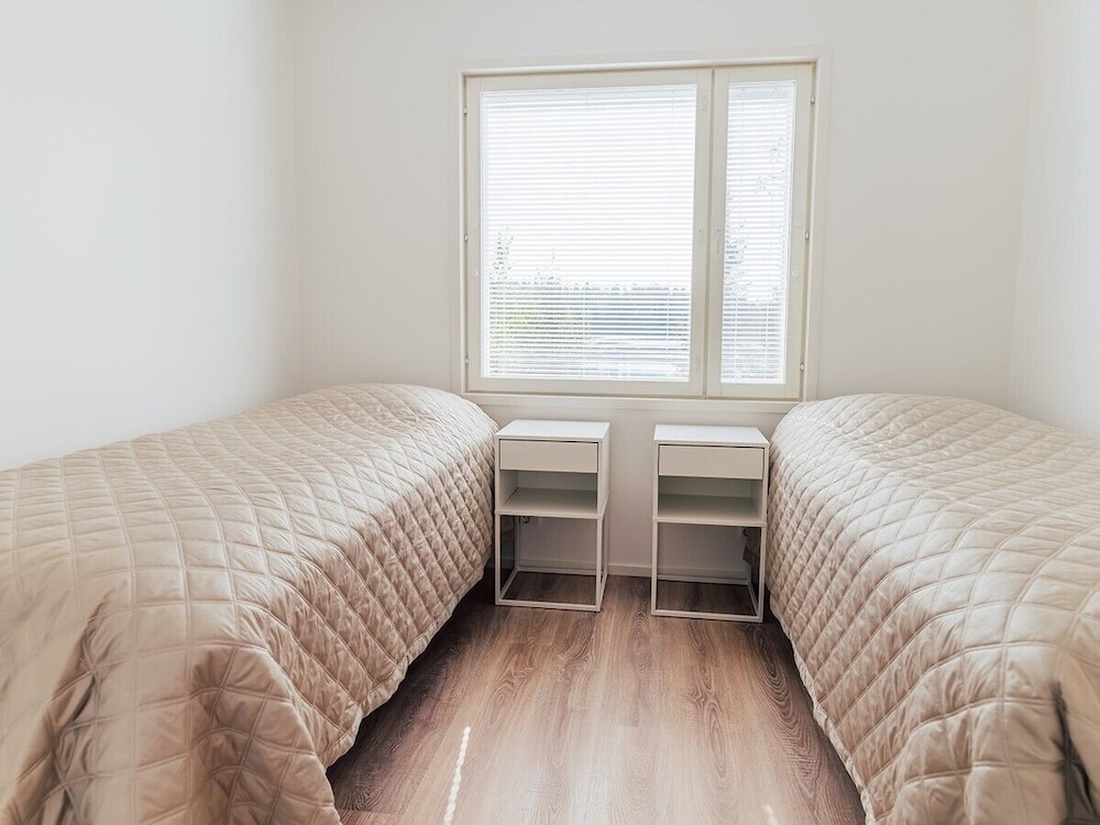 Comfort Villa, 3 Bedrooms, Lakeside, EC Charging photo 2