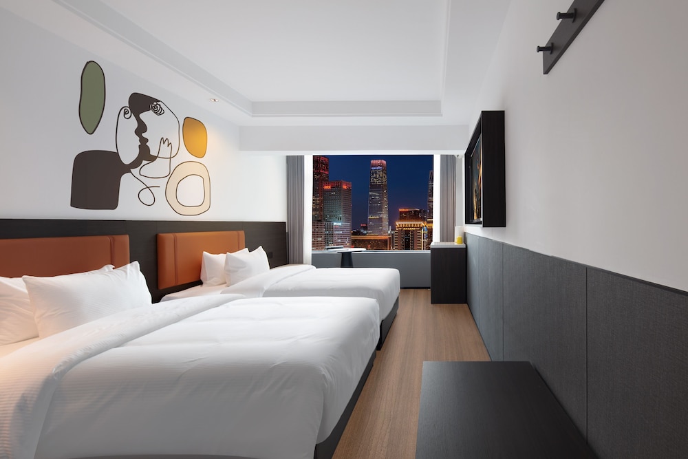 Comfort Twin Room, City View