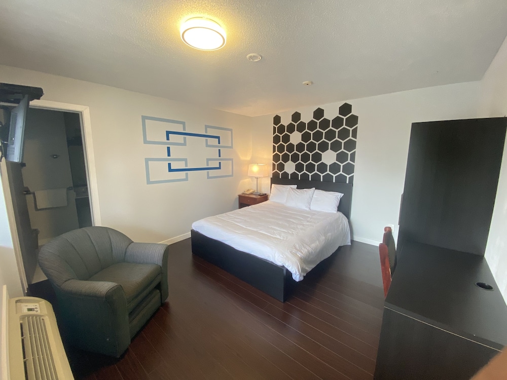 Luxury Room, 1 Queen Bed, Lake View