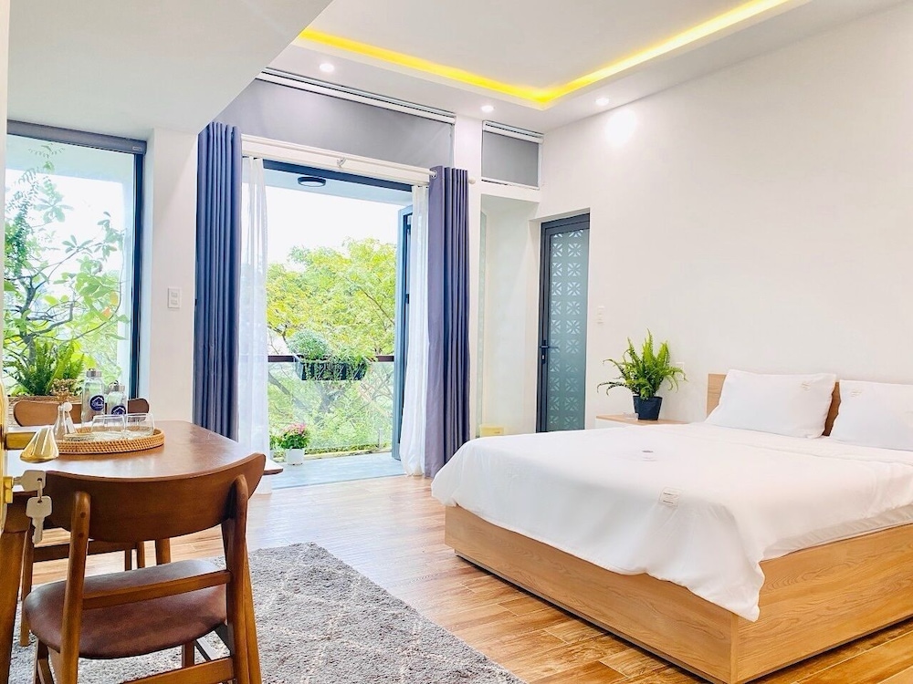 Panoramic Room