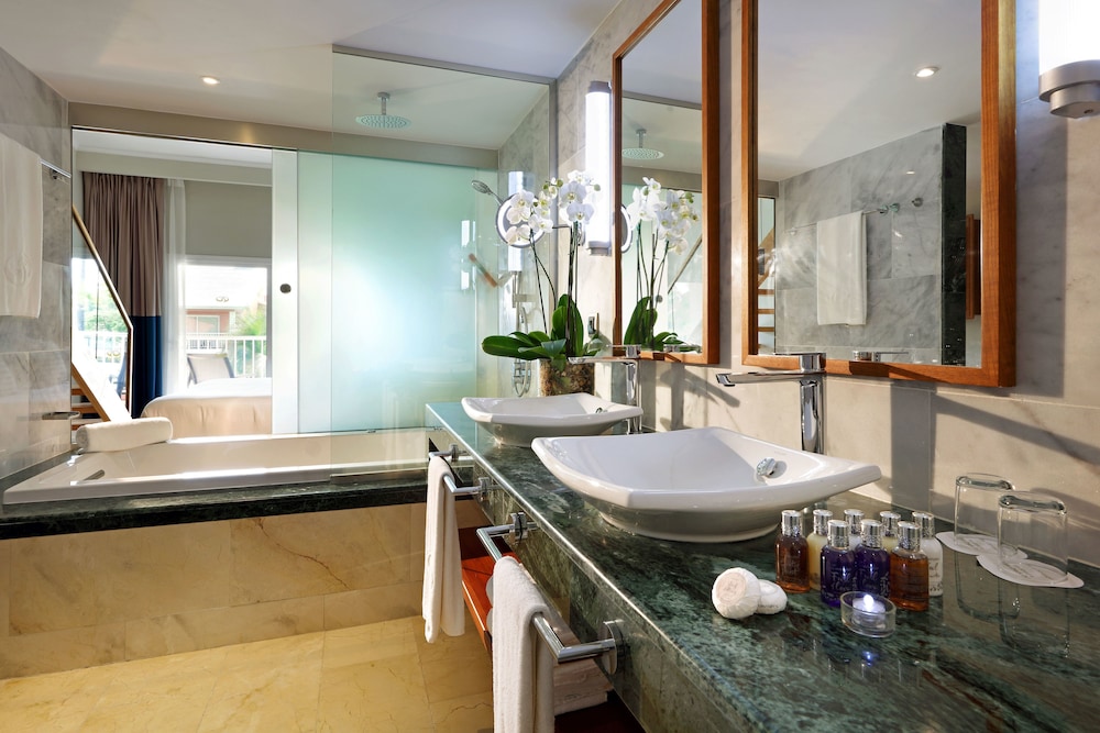 Loft Suite Garden View thumbnail 5