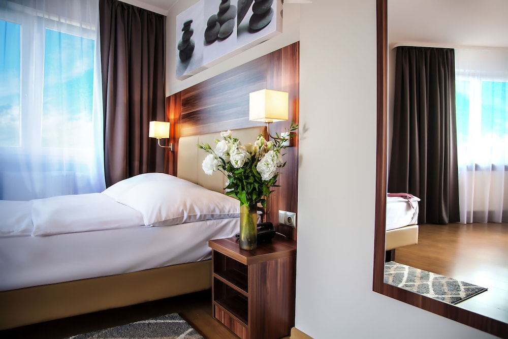 Standard Double Room, 1 Bedroom, Non Smoking photo 1