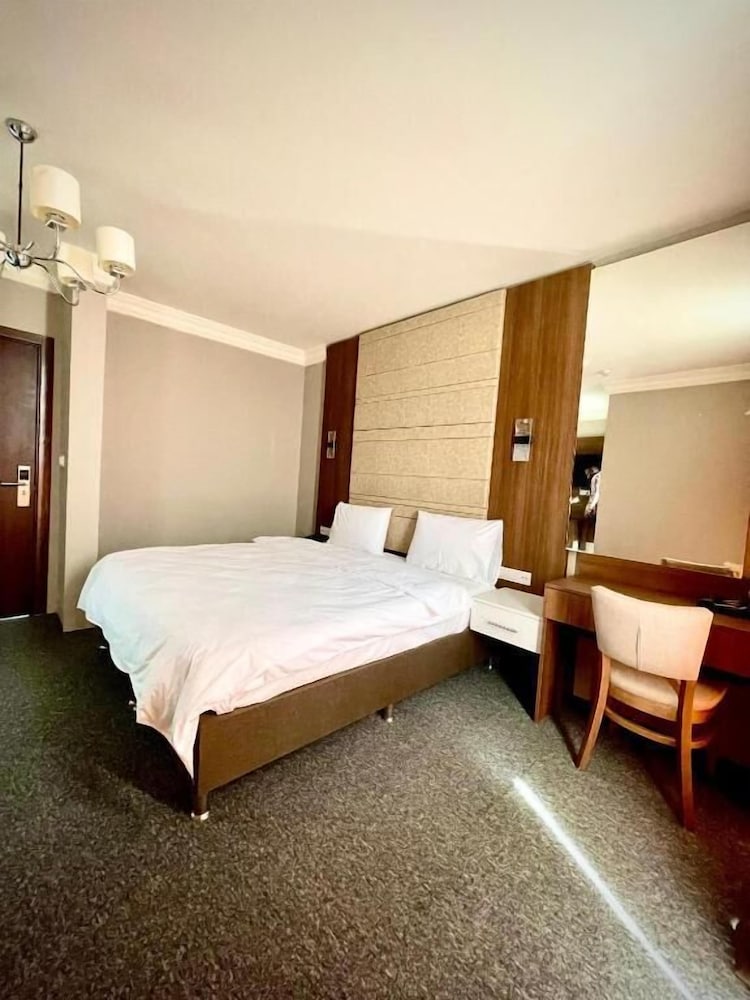 Standard Double Room, 1 Queen Bed, City View