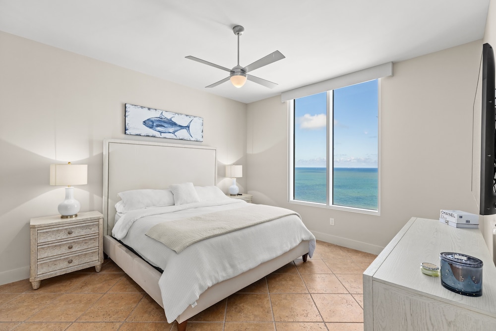 Condo, 3 Bedrooms