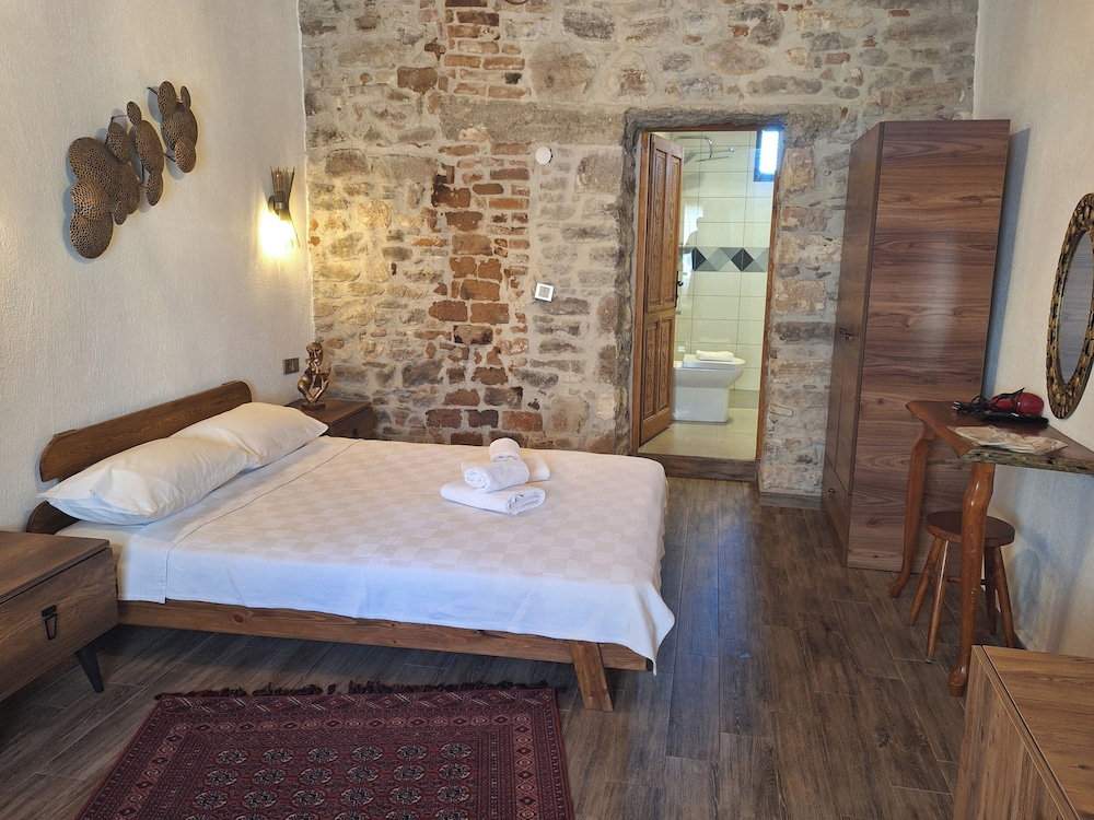 Traditional Double Room - Photo 3
