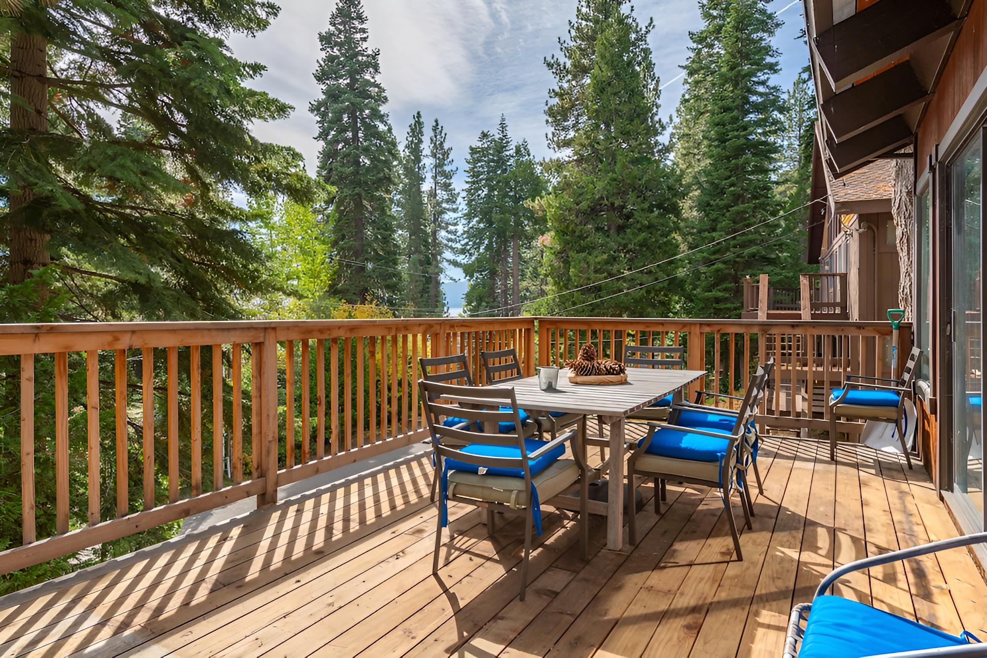 Family House, 4 Bedrooms, Hot Tub, Lake View photo 1
