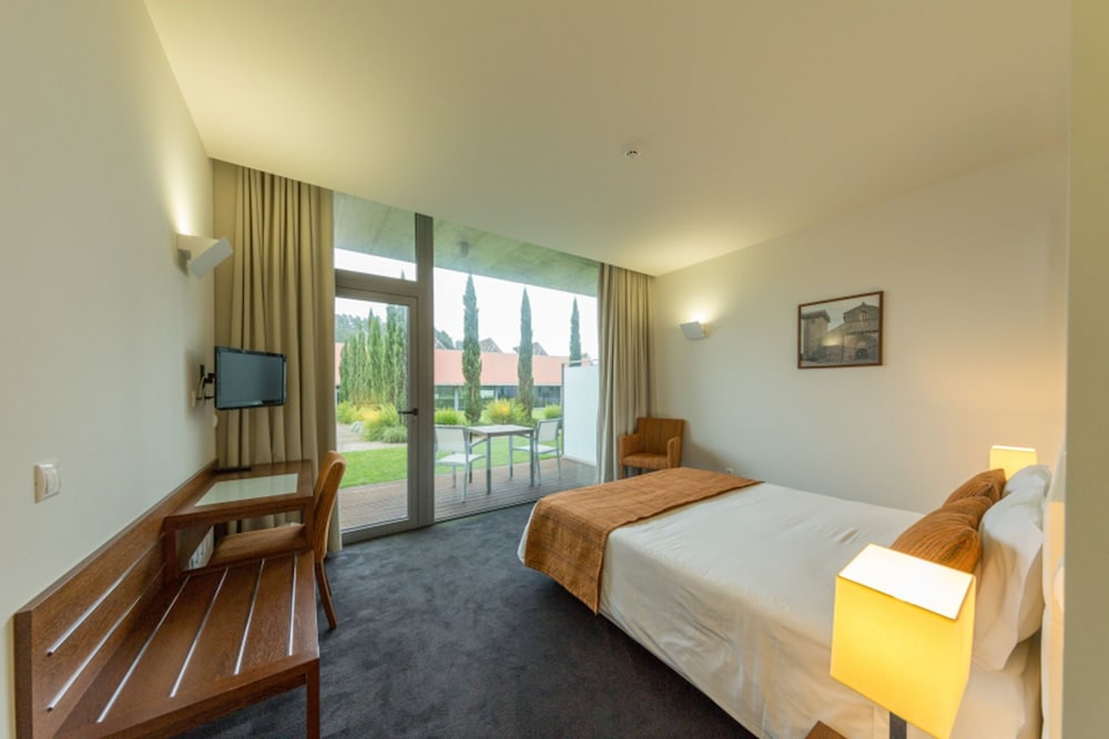 Twin Room, Balcony