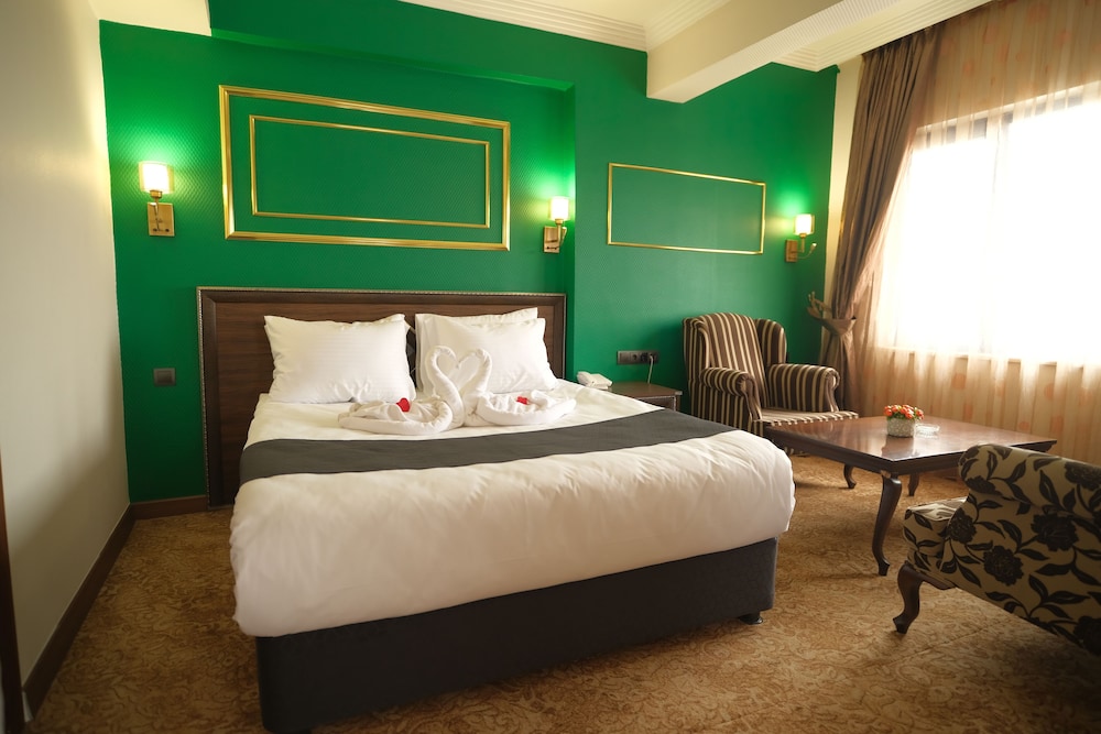 Standard Double or Twin Room photo 2