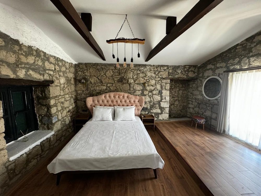 Deluxe Room, Non Smoking, Private Bathroom