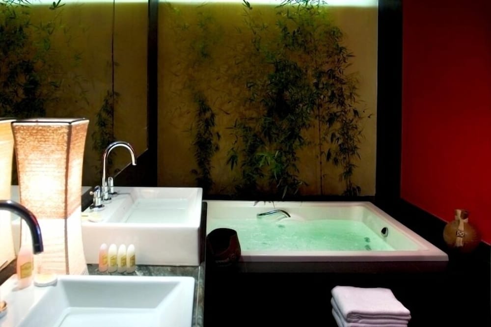 Deluxe Room, Sea View - Photo 8