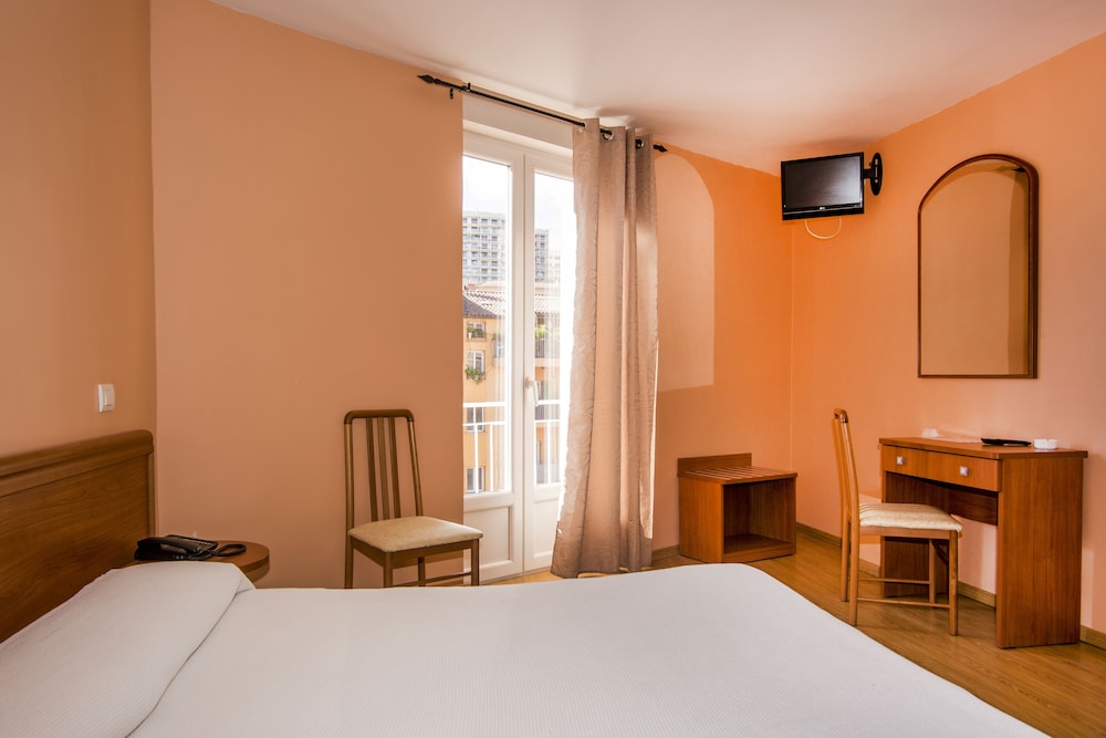 Chambre Double ( + 1 Enfant 3 Ans Max) photo 1