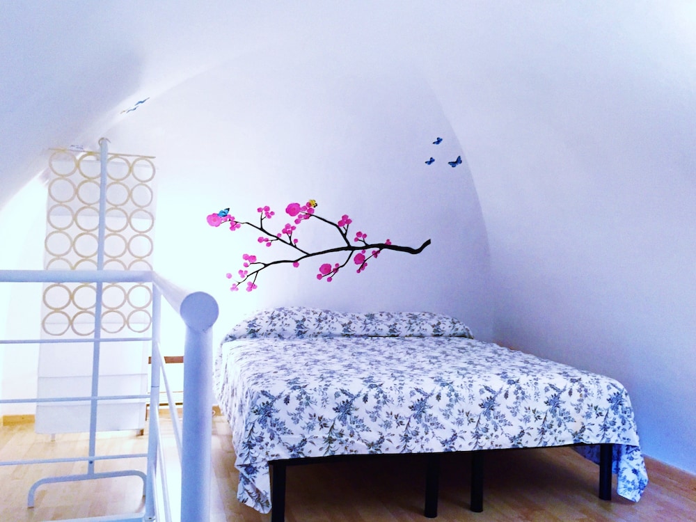 House, 5 Bedrooms