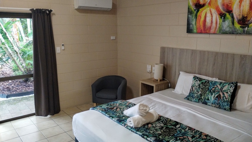 Executive Room, 1 King Bed, Ensuite, Golf View photo 3