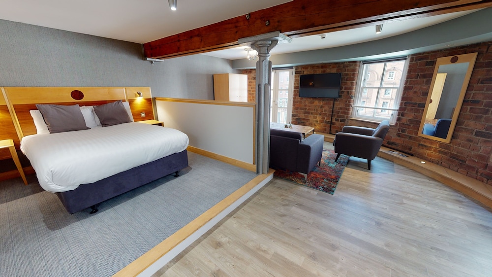 Standard Studio, 1 Double Bed, Non Smoking - Photo 2