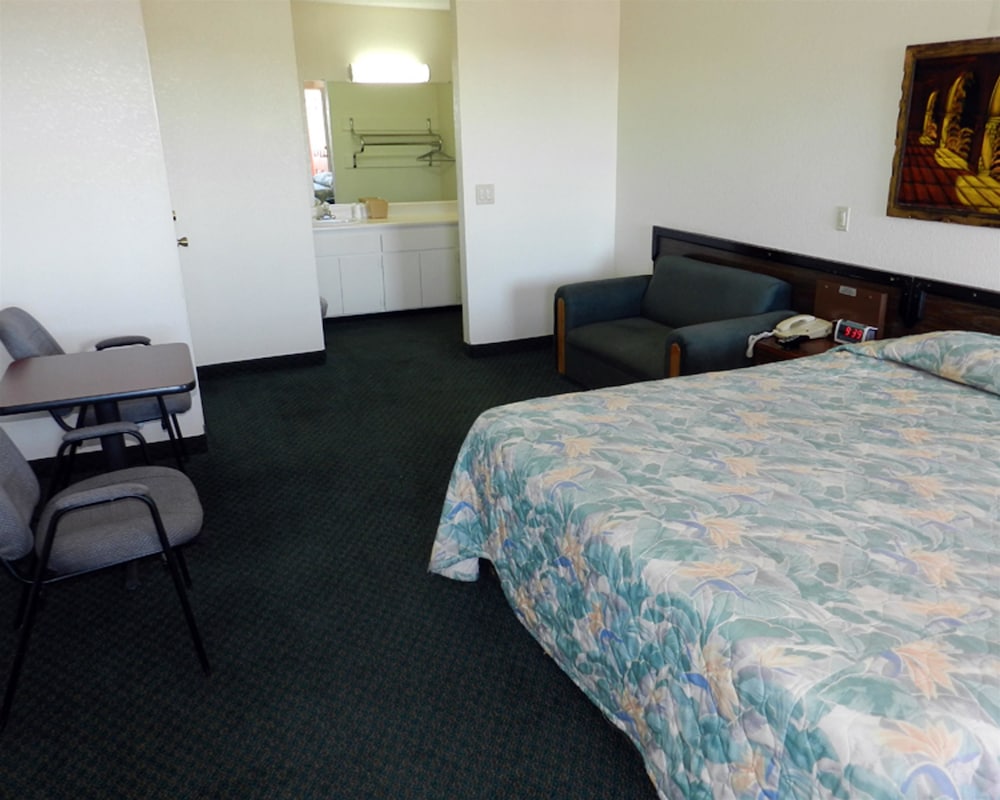 Junior Suite (Non-Smoking) photo 2
