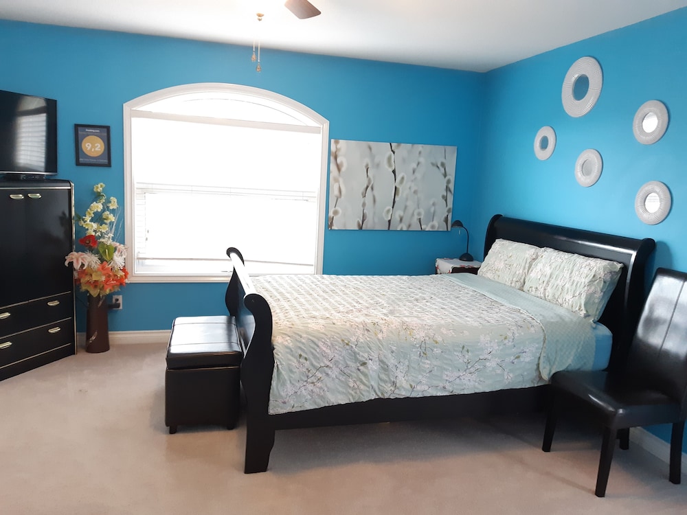 Comfort Room, 1 Bedroom, Non Smoking, Partial Lake View photo 1