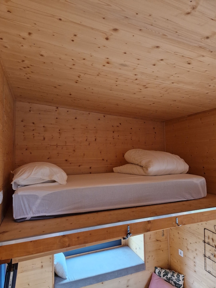 Chalet, Multiple Bedrooms, Smoking, Balcony