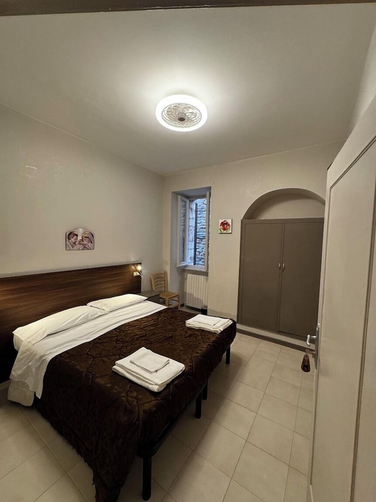 Basic Double Room