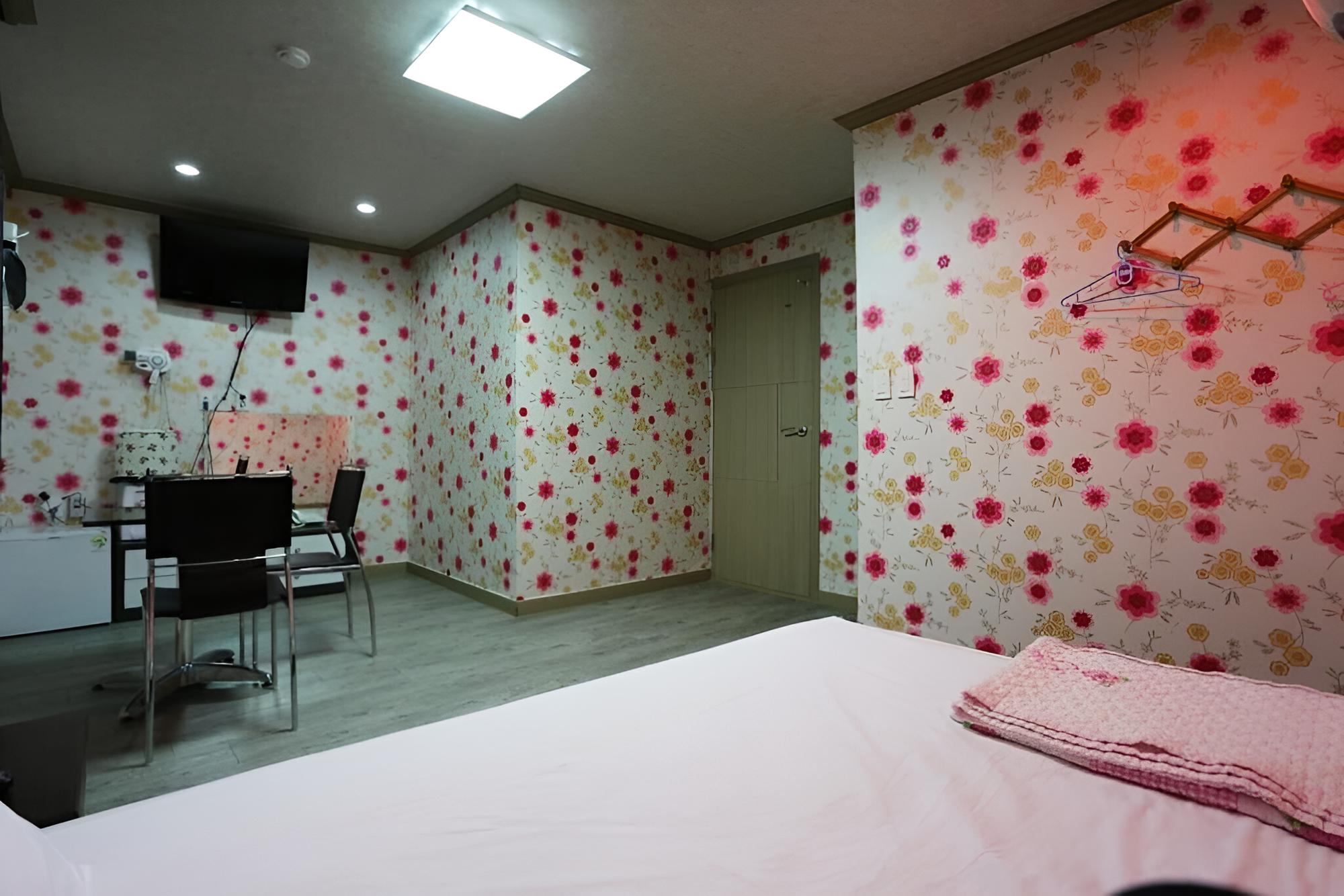 Room (Standard Room) - Photo 1