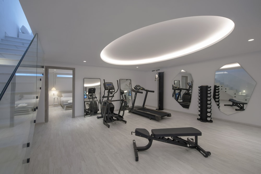 Eccentric 2 Bedroom Fitness Pool Suite photo 2