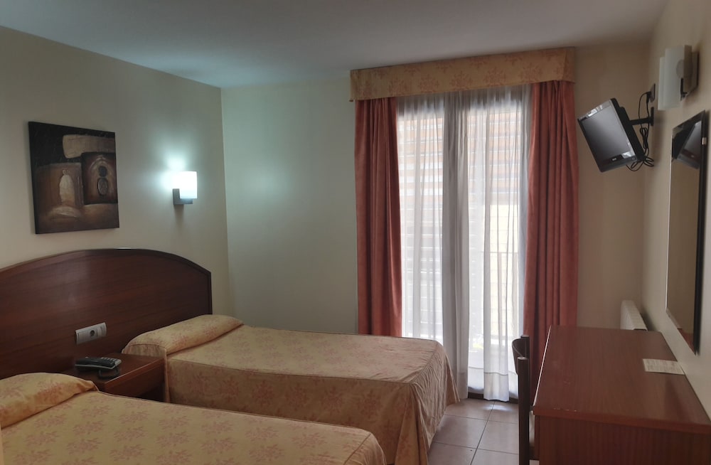 Double Room with 2 Single Beds photo 1