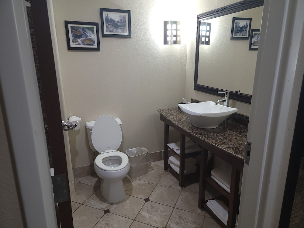 Suite, 2 Queen Beds, Non Smoking - Photo 16