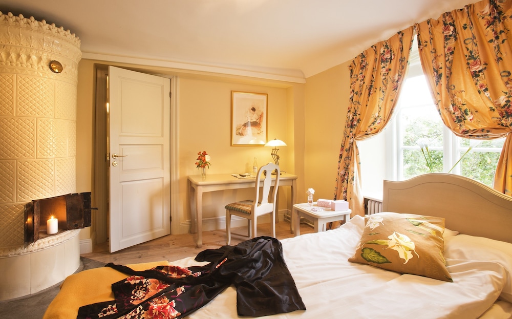 Standard Double Room, 1 King Bed photo 1