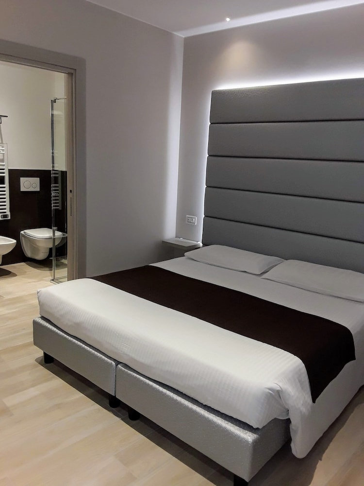 Superior Double Room - Photo 1