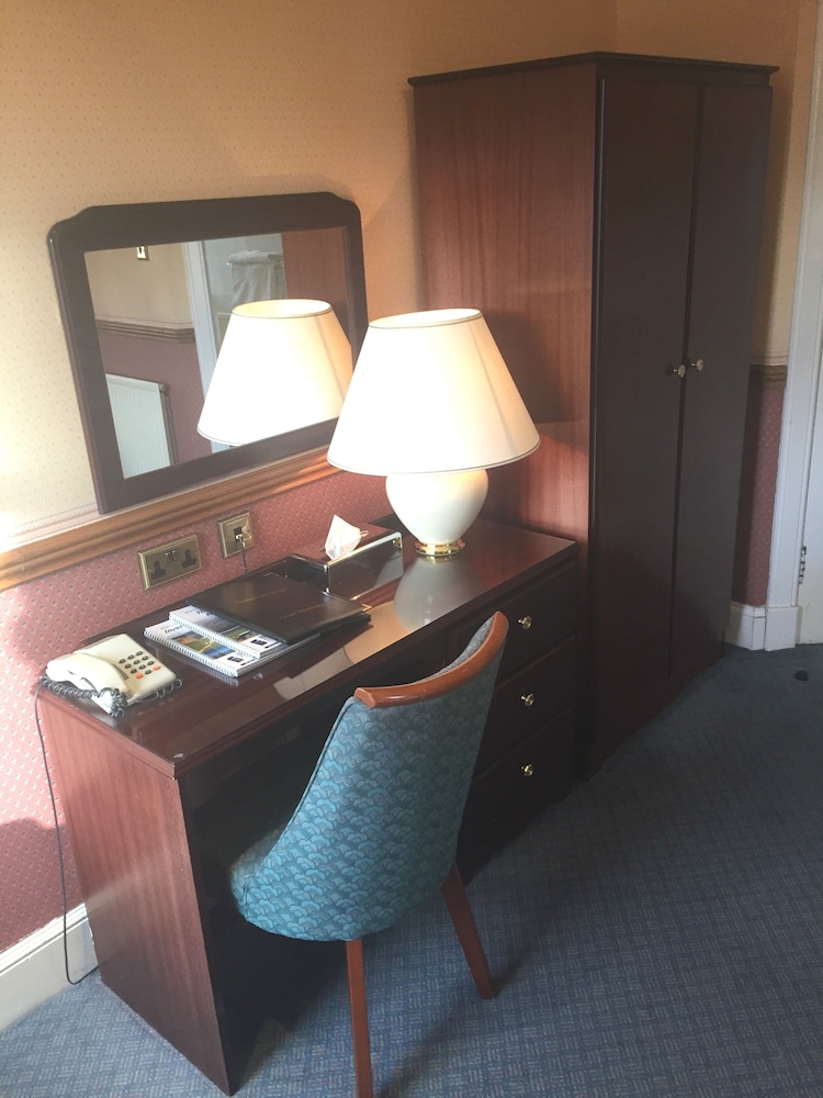 Classic Twin Room (1 Adult) photo 3