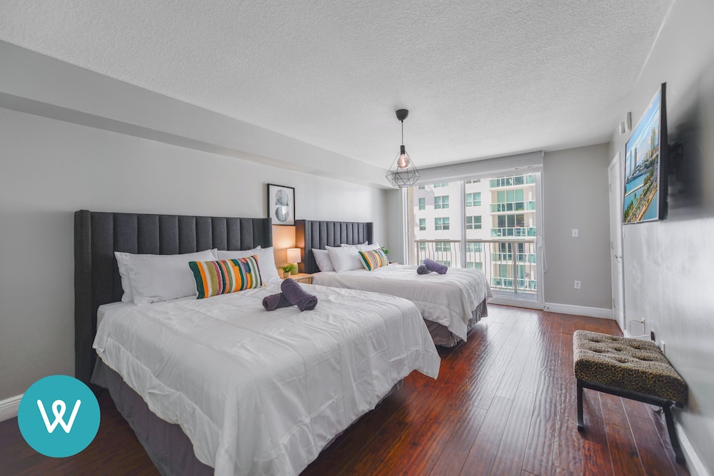 Luxury Condo, 3 Bedrooms, City View photo 1