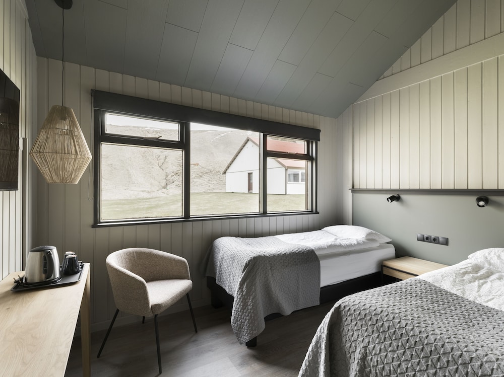 Double or Twin Room with Hot Tub Access photo 3