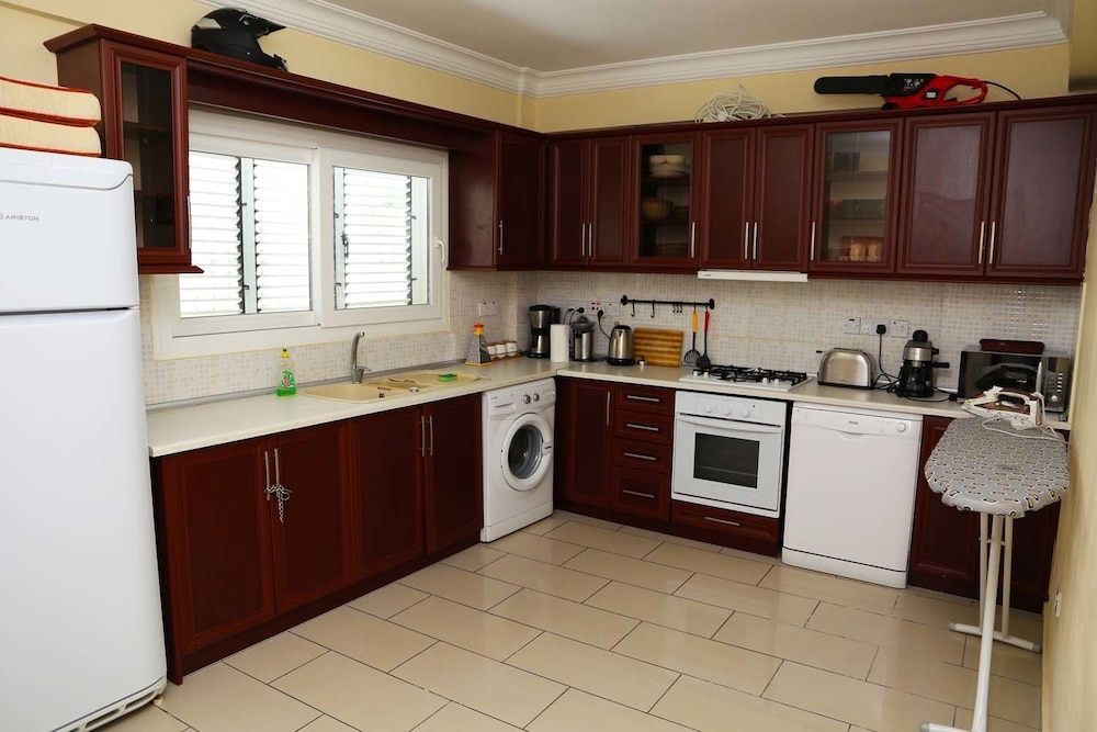 Villa, 4 Bedrooms photo 2