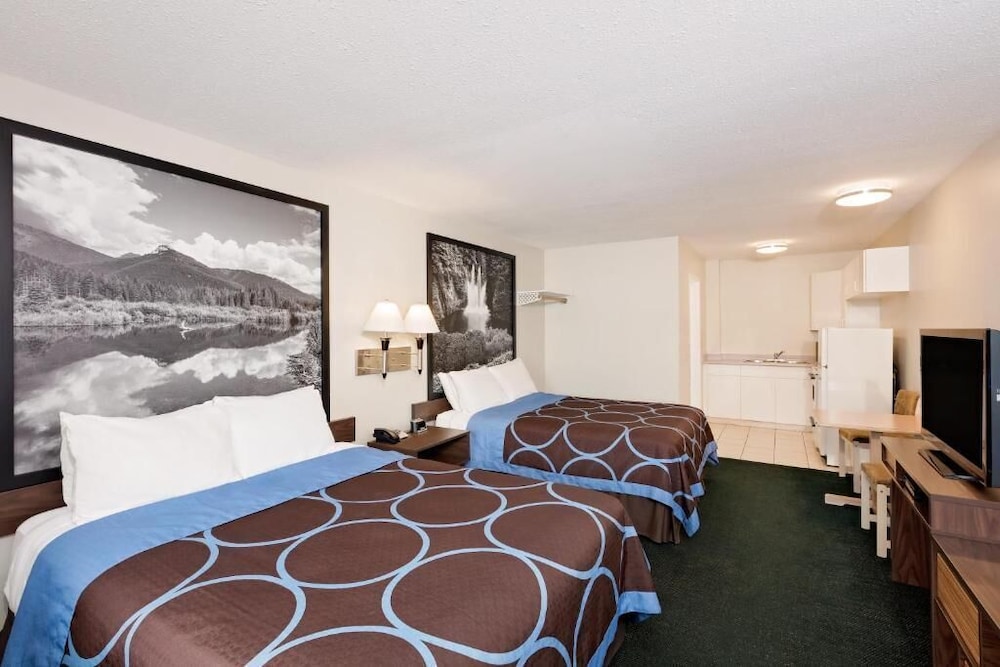 Accessible Room, 2 Queen beds, Non smoking, Full Kitchen