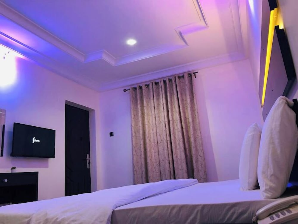 Deluxe Room, Balcony, City View