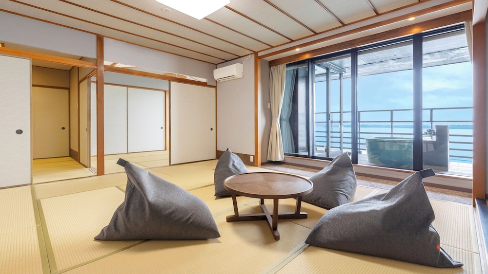 Superior Japanese Room Two Rooms with Open-Air Bath, Indoor Bath , Non Smoking photo 1