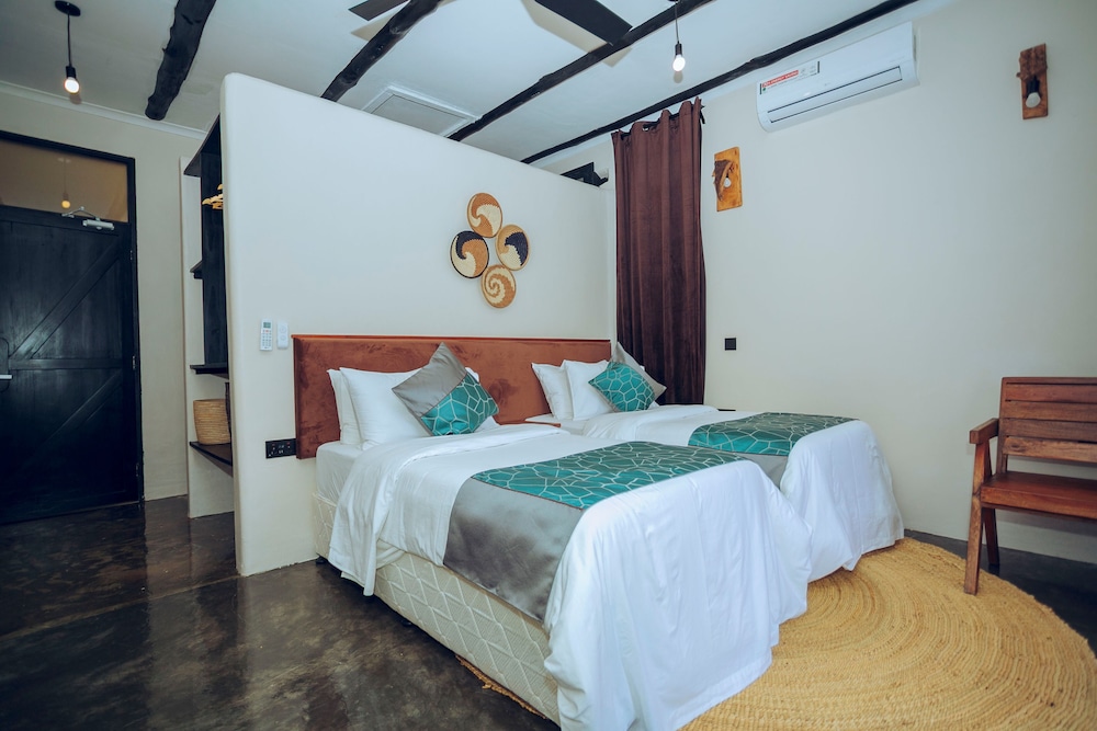 Deluxe Twin Room - Photo 3