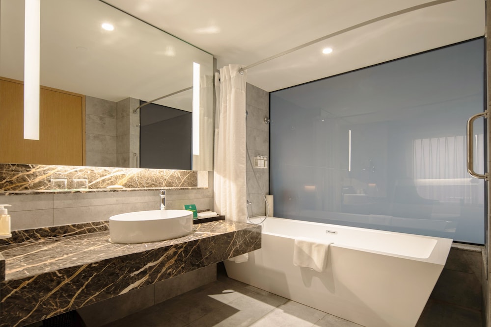 Premium Room, 2 Twin Beds, Club Lounge Access (Bath Shower Combination) photo 2