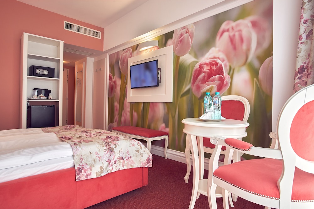 Deluxe Double Room - Photo 3