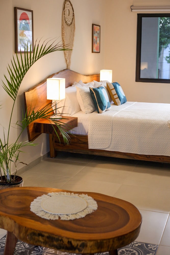 Deluxe Room, 1 Queen Bed