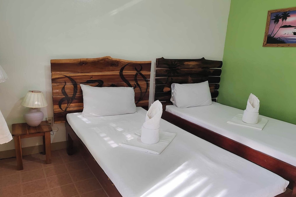 Standard Twin Room - Photo 3
