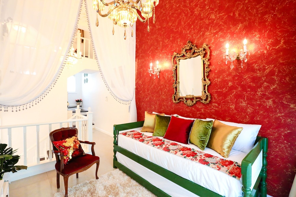 Luxury Townhome photo 2