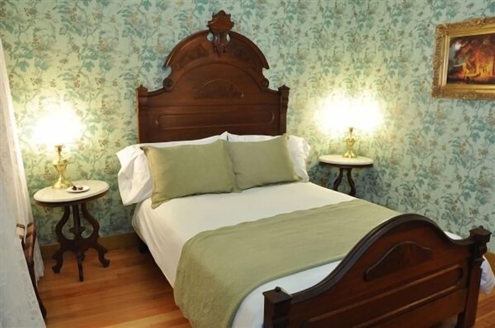 Room, 1 Queen Bed, Balcony, Courtyard View (Estudillo)