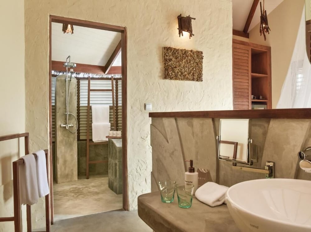 Villa, Beach View, Beachside - Photo 5