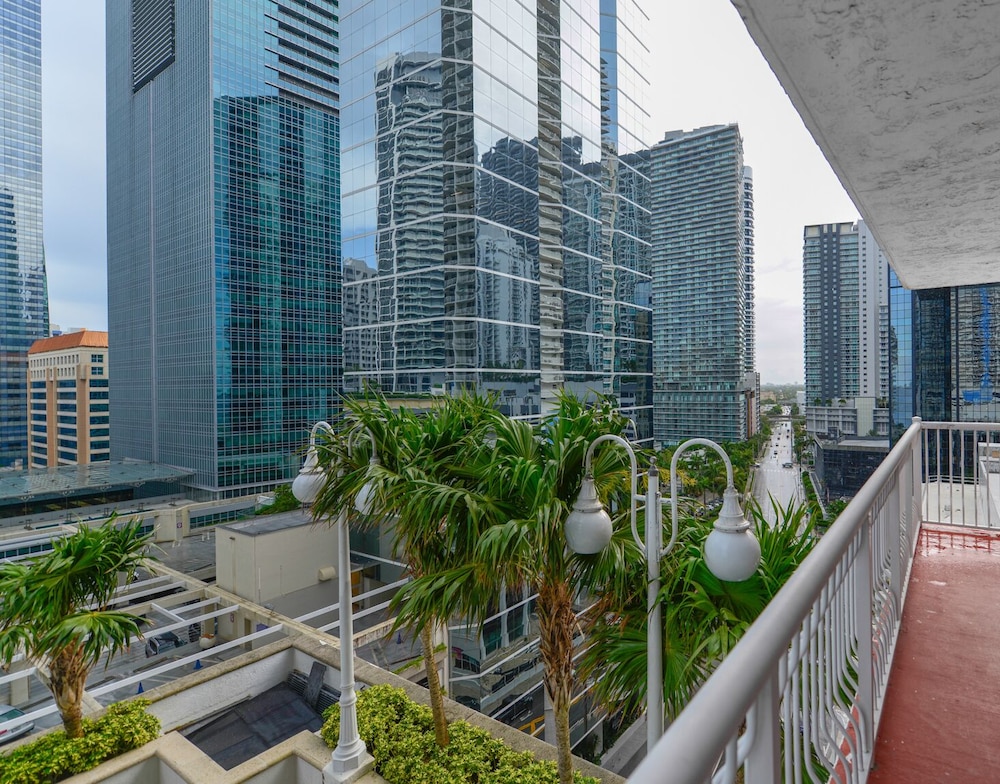 Luxury Condo, 2 Bedrooms, City View photo 2