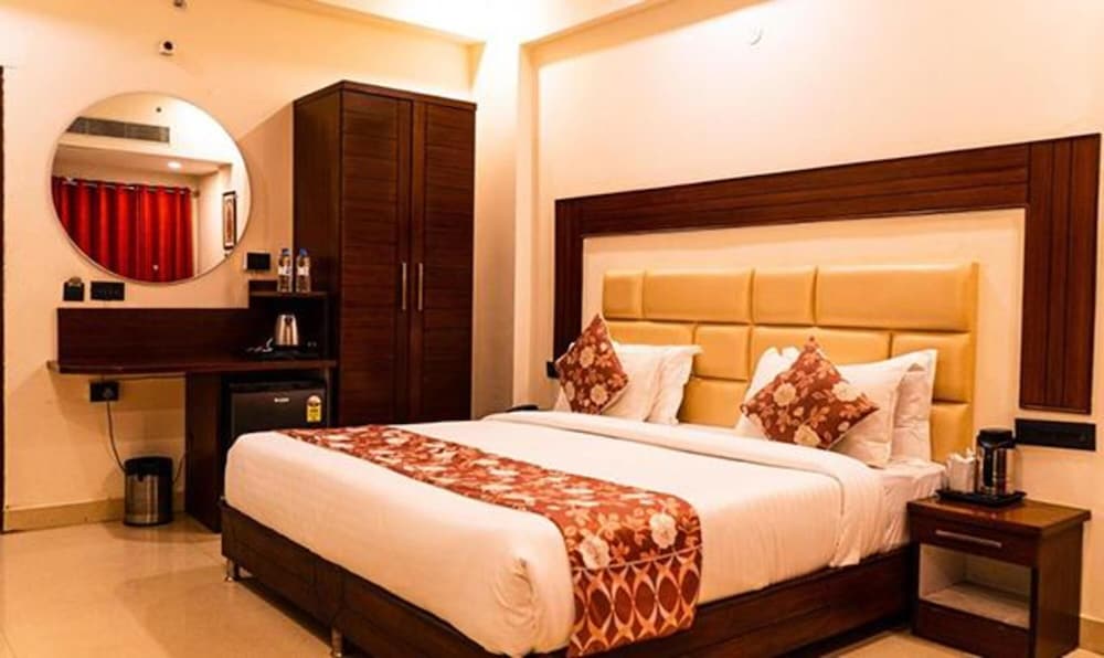 Deluxe Room - Photo 1